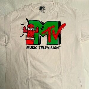 MTV medium white graphic tee